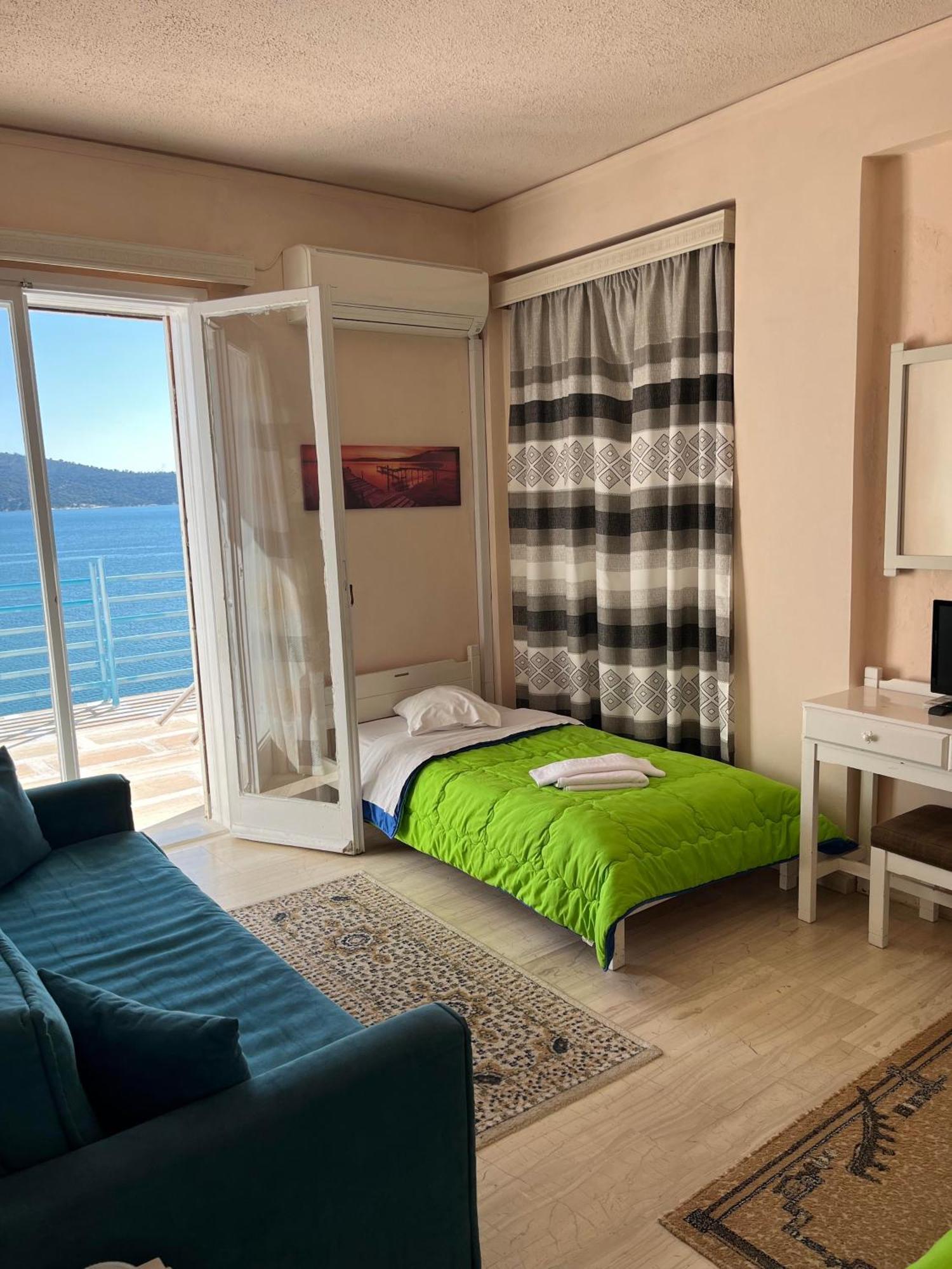 Hotel Stratos Astakos Exterior photo
